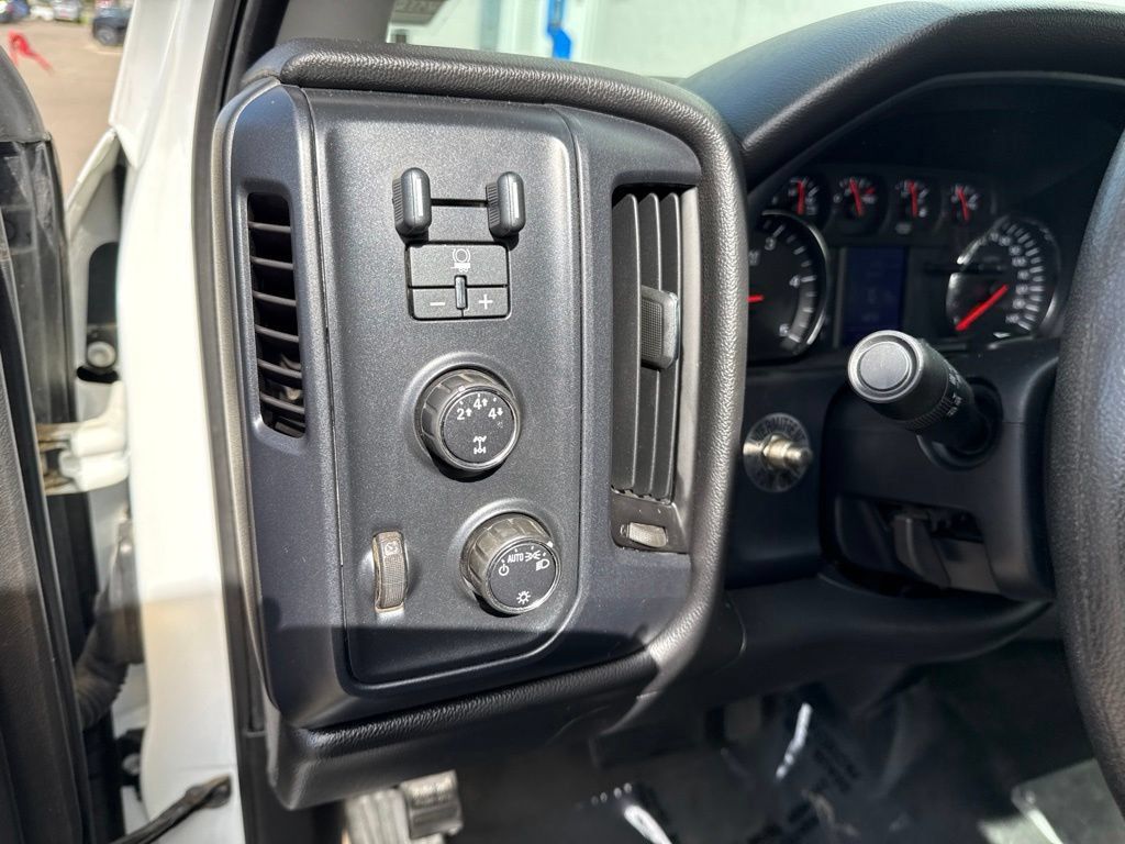 Used 2015 Chevrolet Silverado 3500 W/T w/ WT Convenience Package AWD/4WD image 18