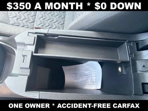 Used 2024 Chevrolet Equinox LT w/ LPO, Floor Liner Package FWD image 31