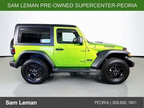 Used 2025 Jeep Wrangler Sport AWD/4WD image 8