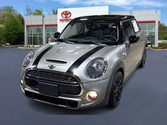 Used 2019 MINI Cooper S FWD video 1