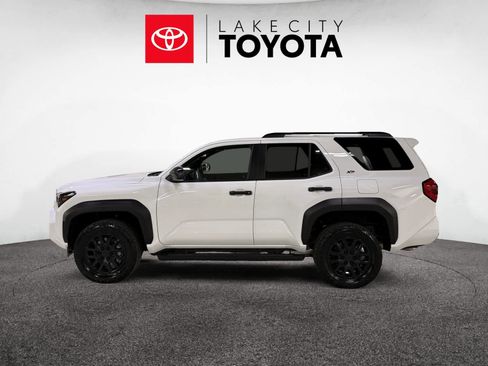 New 2026 Toyota 4Runner SR5 image 2