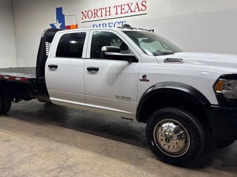 Used 2022 RAM 5500 Tradesman w/ Safety Group AWD/4WD image 3