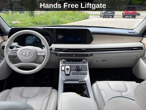 Used 2023 Hyundai Palisade Limited AWD/4WD image 16