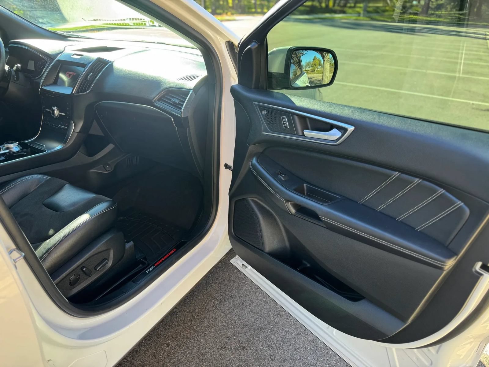Used 2020 Ford Edge ST w/ Equipment Group 401A AWD/4WD image 16