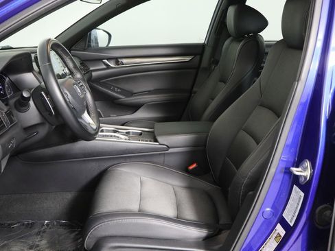 Used 2019 Honda Accord Sport image 14