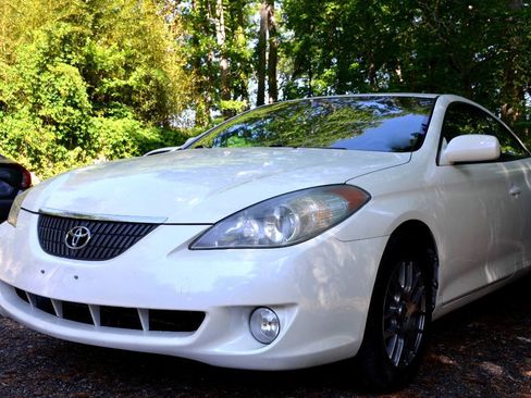 Used 2004 Toyota Solara SE Sport FWD image 2