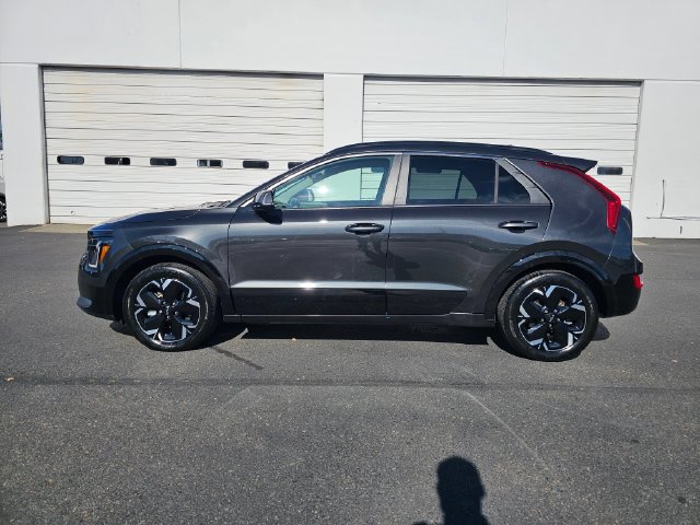 Certified 2023 Kia Niro Wind w/ Wind Preserve Package FWD image 2