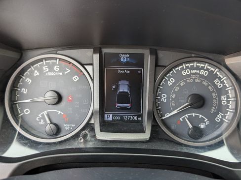 Used 2019 Toyota Tacoma TRD Sport w/ Technology Package RWD image 19