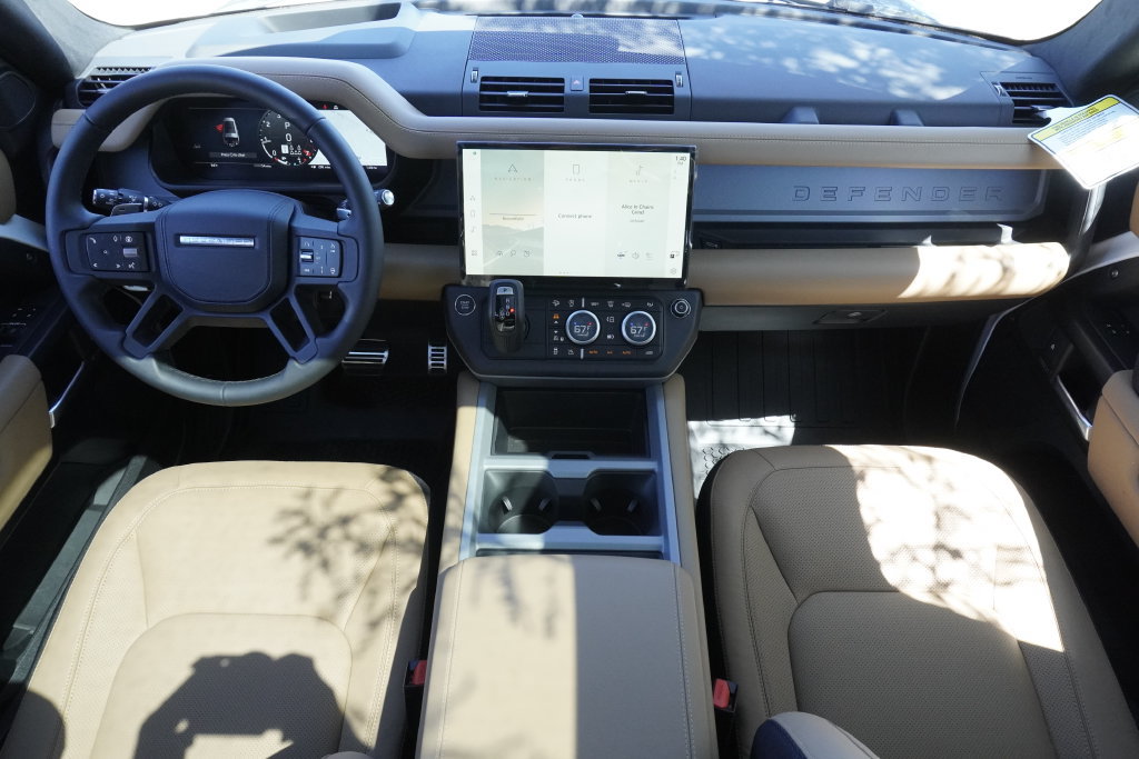 New 2026 Land Rover Defender 130 V8 AWD/4WD image 9