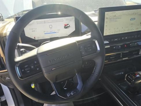 Used 2024 GMC Hummer EV 2X w/ LPO, Illumination Package AWD/4WD image 3