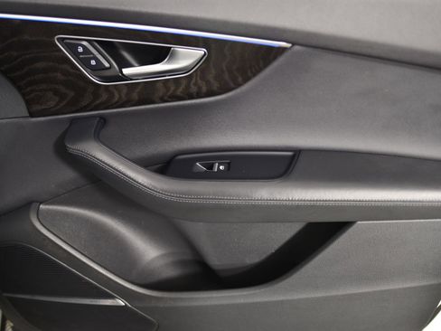 Used 2022 Audi Q7 Premium Plus w/ Premium Plus Package image 9