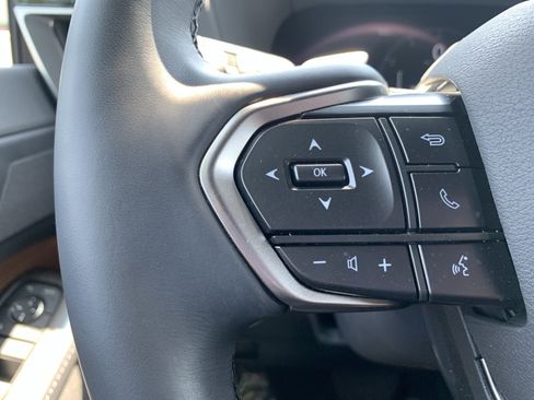 Used 2025 Lexus GX 550 AWD/4WD image 19