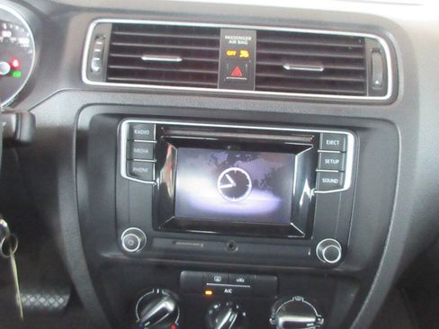 Used 2018 Volkswagen Jetta S FWD image 36