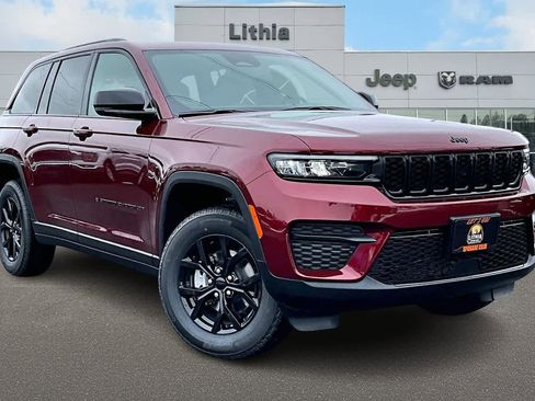 New 2025 Jeep Grand Cherokee Altitude image 22