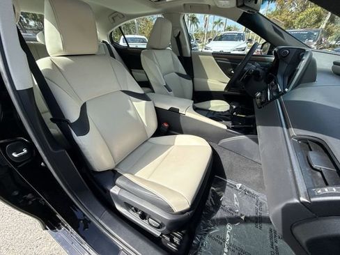 Certified 2024 Lexus ES 350 w/ Premium Package image 26