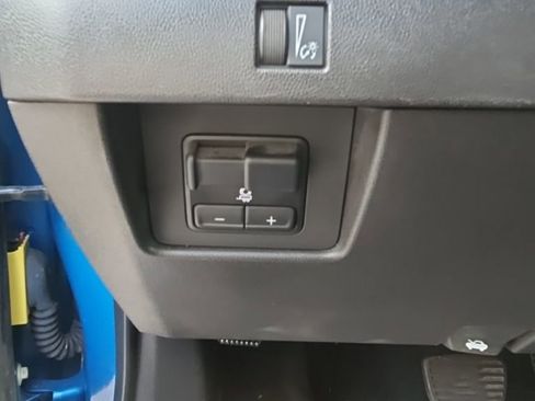 Used 2023 Chevrolet Colorado LT w/ LT Convenience Package image 15