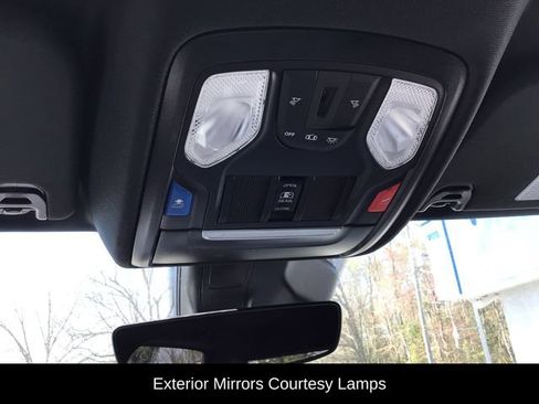 New 2026 RAM 1500 4x4 Crew Cab image 29