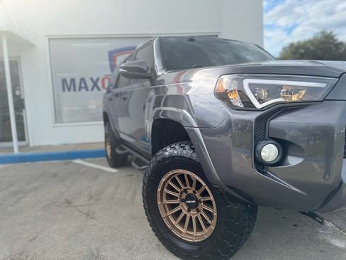 Used 2018 Toyota 4Runner SR5 image 13