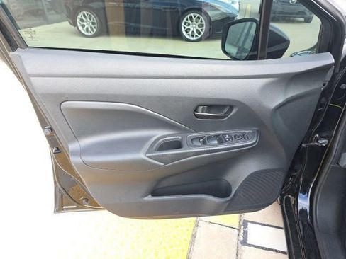 Used 2023 Nissan Versa S image 12