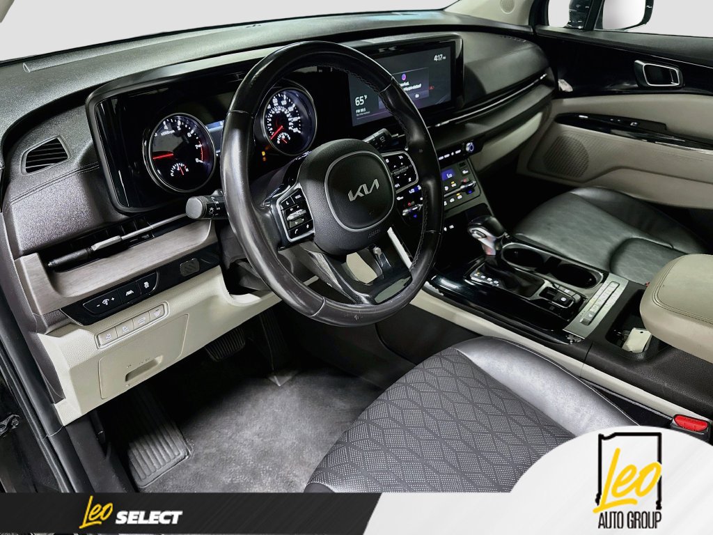 Used 2022 Kia Carnival EX FWD image 12