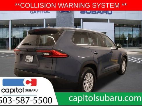 Used 2024 Toyota Grand Highlander XLE image 3