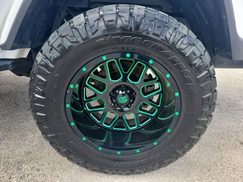 Used 2020 Jeep Gladiator Rubicon image 8