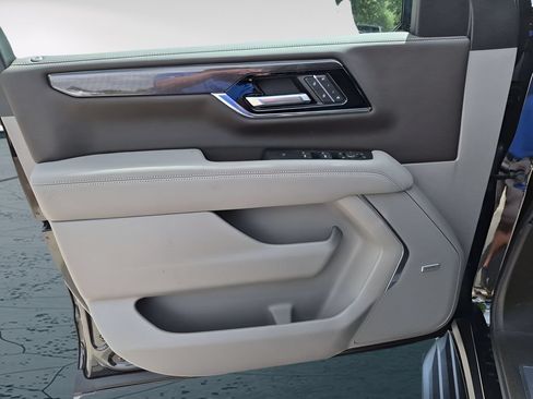 New 2026 GMC Yukon Elevation w/ Elevation Premium Package AWD/4WD image 15