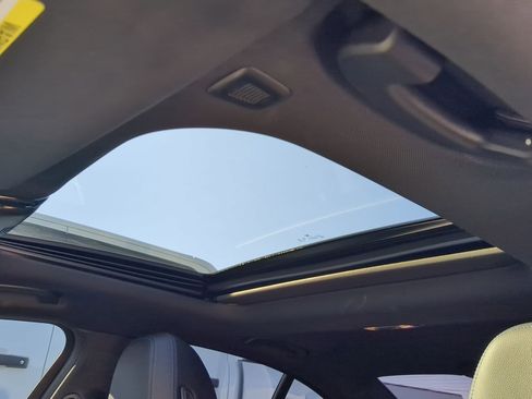 Used 2023 BMW M340i xDrive image 17