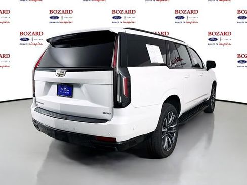 Used 2021 Cadillac Escalade ESV Sport Platinum image 8