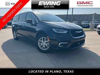 Used 2023 Chrysler Pacifica Touring-L FWD video 1