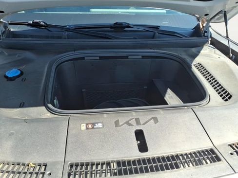 Used 2024 Kia EV9 Light Long Range RWD image 28