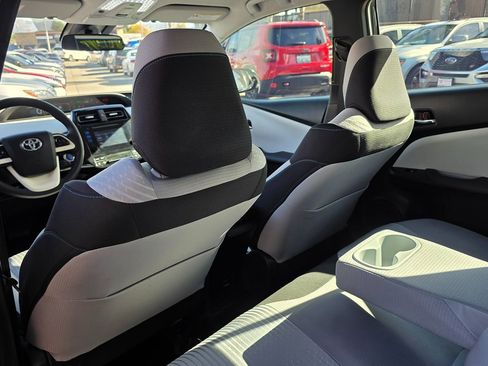 Used 2017 Toyota Prius Two image 25
