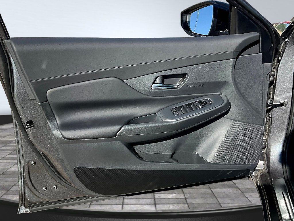 Used 2026 Nissan Sentra SV w/ SV Convenience Package FWD image 25