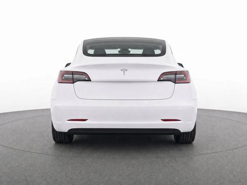 Used 2023 Tesla Model 3 Standard Range RWD image 4