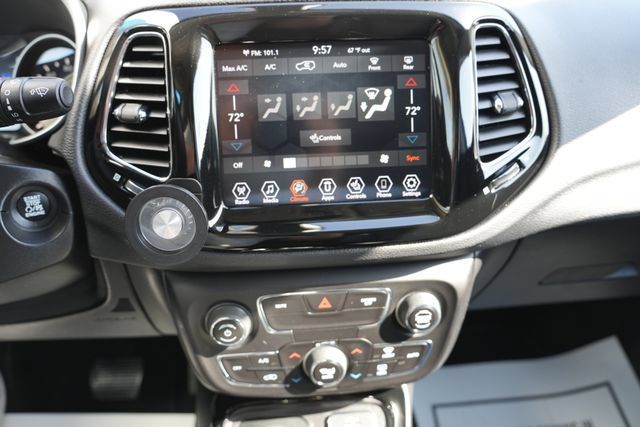 Used 2019 Jeep Compass Limited AWD/4WD image 23