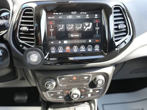 Used 2019 Jeep Compass Limited AWD/4WD image 23