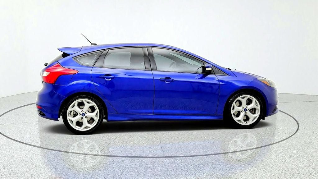 Used 2014 Ford Focus ST w/ Equipment Group 201A FWD image 4