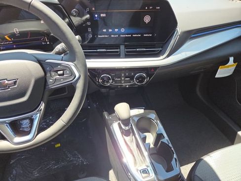 New 2026 Chevrolet Trax LT w/ Driver Confidence Package FWD image 30