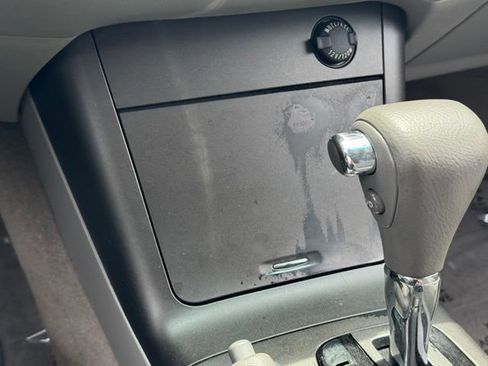 Used 2005 Toyota Camry LE FWD image 11