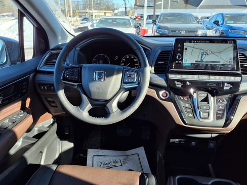 New 2026 Honda Odyssey Elite image 9