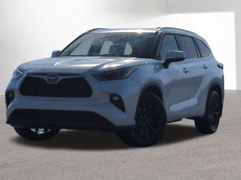 Certified 2026 Toyota Highlander XLE image 1