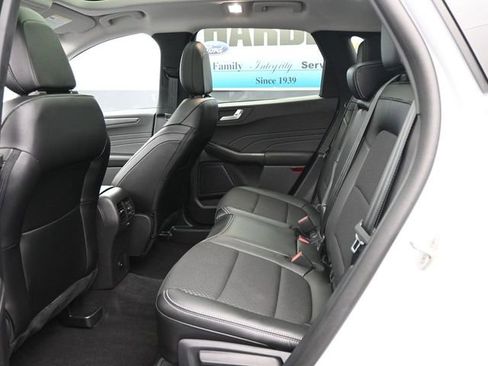 New 2025 Ford Escape SE image 10