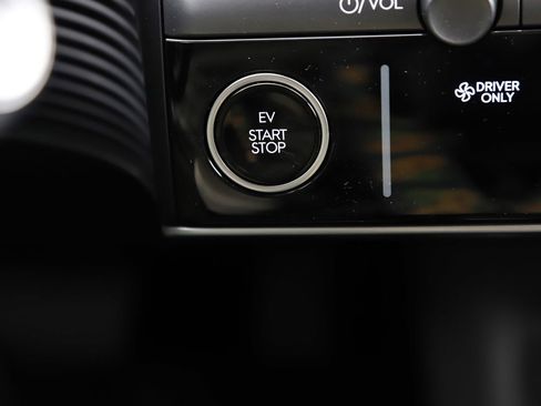 New 2026 Hyundai Ioniq 5 SEL image 21