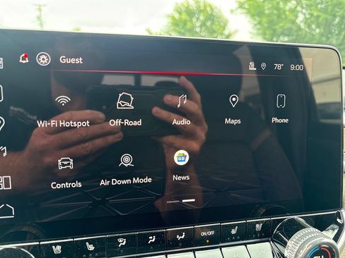 New 2026 GMC Canyon Denali AWD/4WD image 36