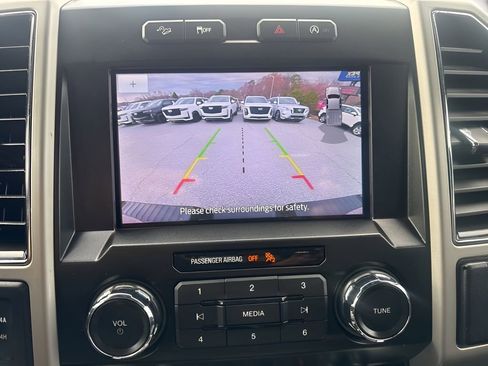 Used 2019 Ford F150 Lariat image 22