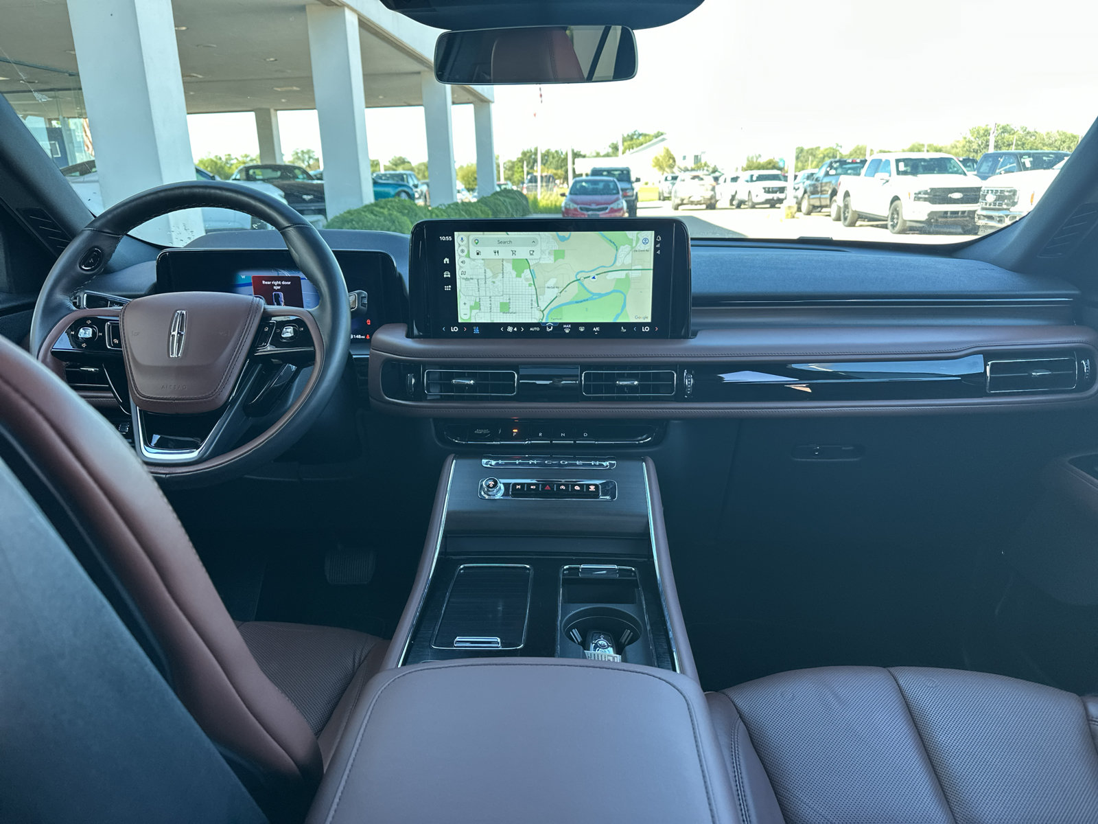Used 2025 Lincoln Aviator Reserve w/ Jet Appearance Package AWD/4WD image 3