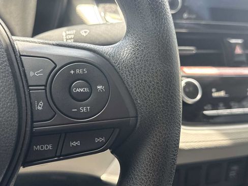 Used 2022 Toyota Corolla Cross L FWD image 29