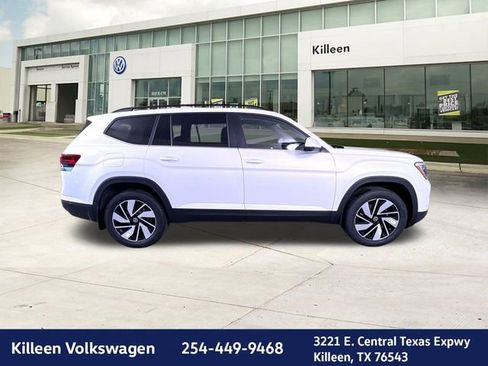 New 2026 Volkswagen Atlas SE image 8
