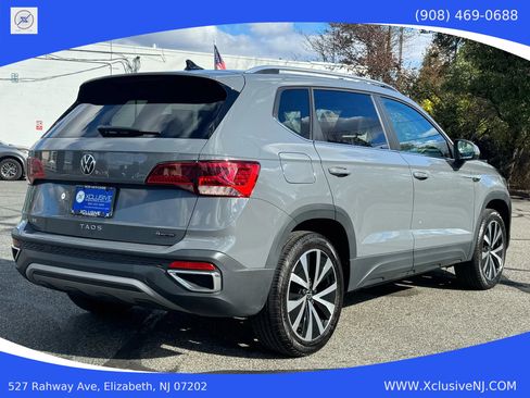 Used 2022 Volkswagen Taos SE image 4