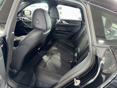 Used 2025 BMW M440i RWD image 15